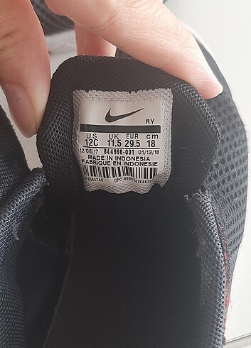 29 Beden siyah Renk Nike orjinal 29.5 numara