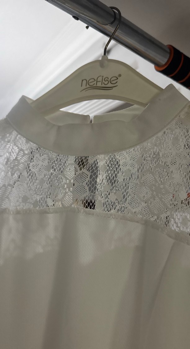 Dantel Detaylı Beyaz Kadın Bluz - Görsel 4