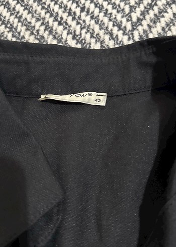 Düğmeli Siyah Uzun Keten Kadın Gömlek - Görsel 2