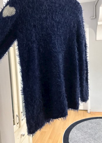 Kız Çocuk Mavi Tüylü Kalp Desenli Hırka - Görsel 2