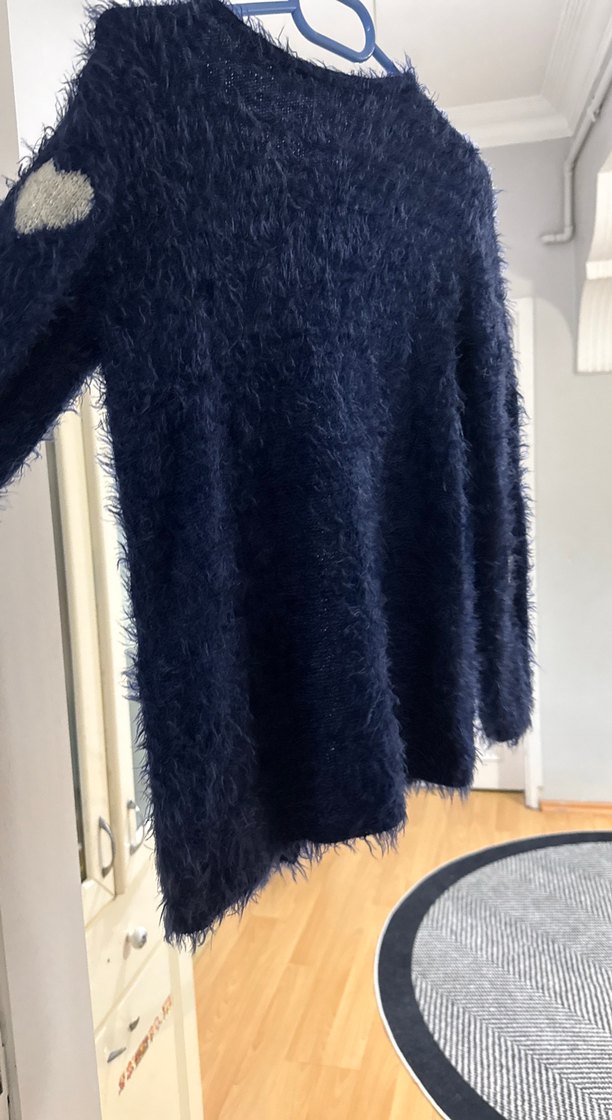 Kız Çocuk Mavi Tüylü Kalp Desenli Hırka - Görsel 2