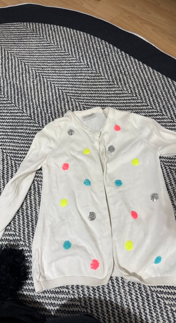 Kız Çocuk Beyaz Renkli Düğmeli Hırka - Görsel 4