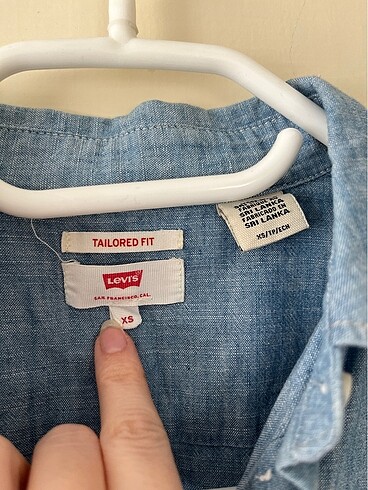34 Beden Levis gömlek