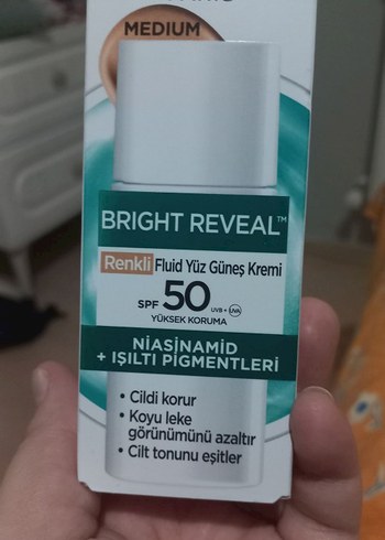 L'Oréal Bright Reveal SPF 50 Fondöten - Görsel 3