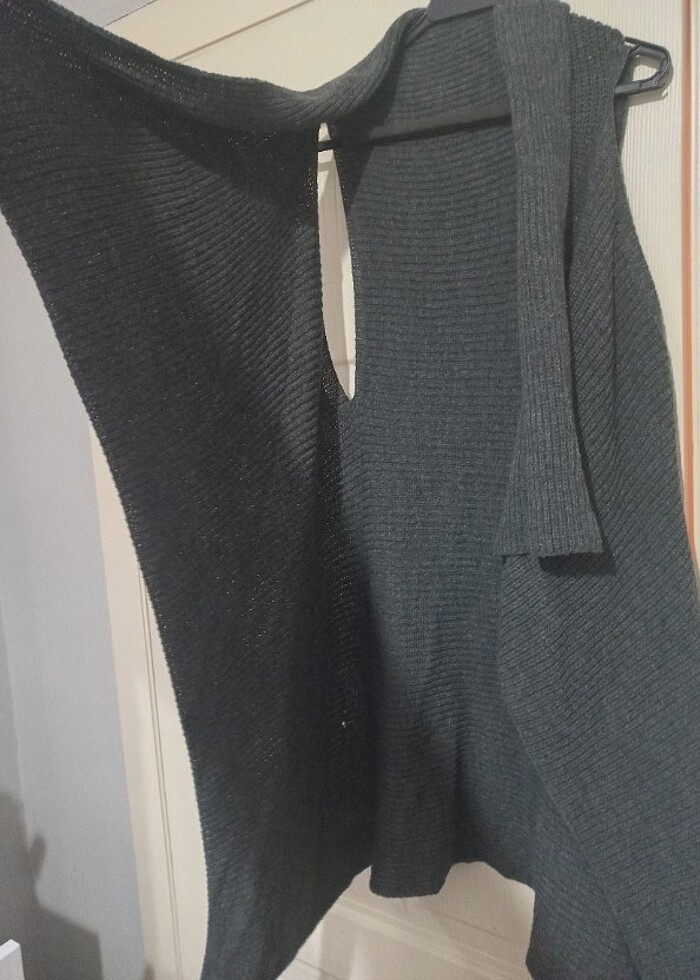 KOYU GRİ KOLSUZ YELEK - Görsel 3