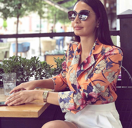 Altı mayolu saten şık bluz