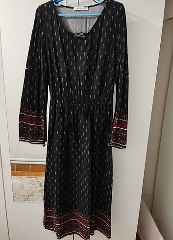 LC Waikiki Midi boy elbise
