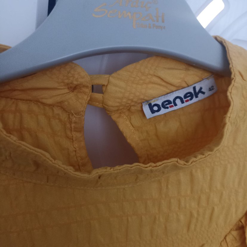 Uzun Kollu Sarı Keten Fırfırlı Tunik - Görsel 3