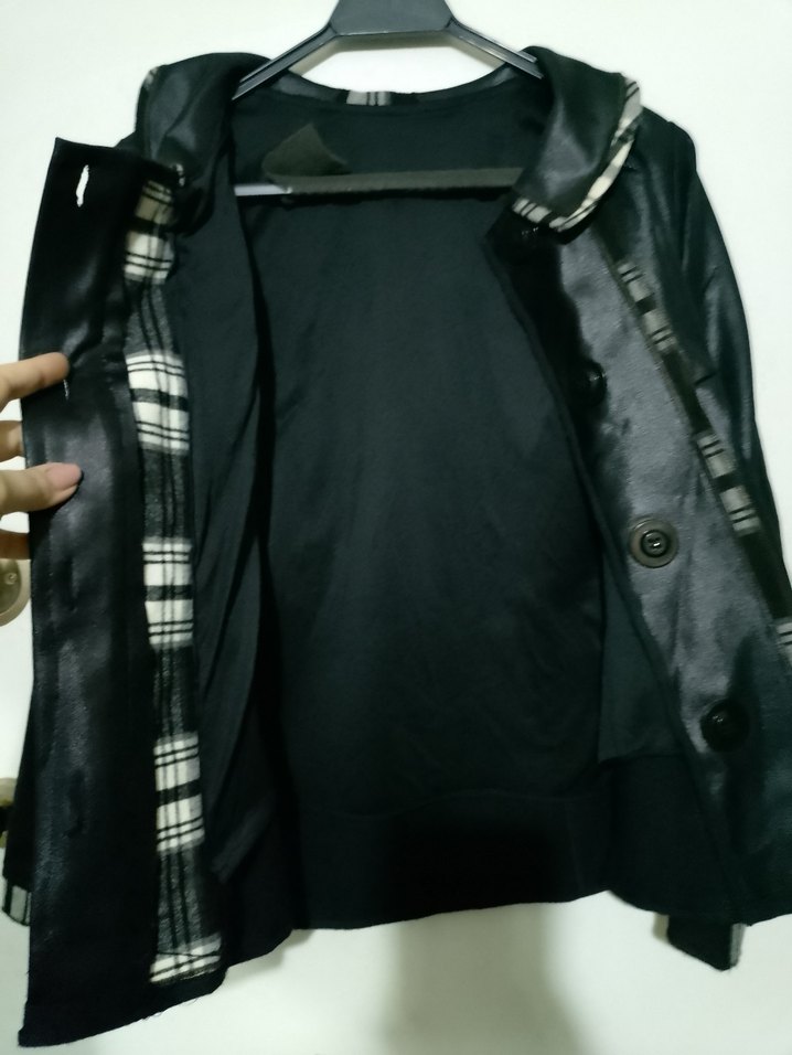 Siyah Parlak Deri Düğmeli Midi Ceketi - Görsel 2