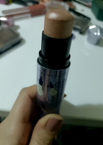 Benefit Watt's Up Aydınlatıcı Stick 9.2 g - Görsel 5