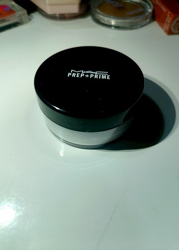 MAC Parlatıcı transparan Beyaz Pudra - Görsel 5