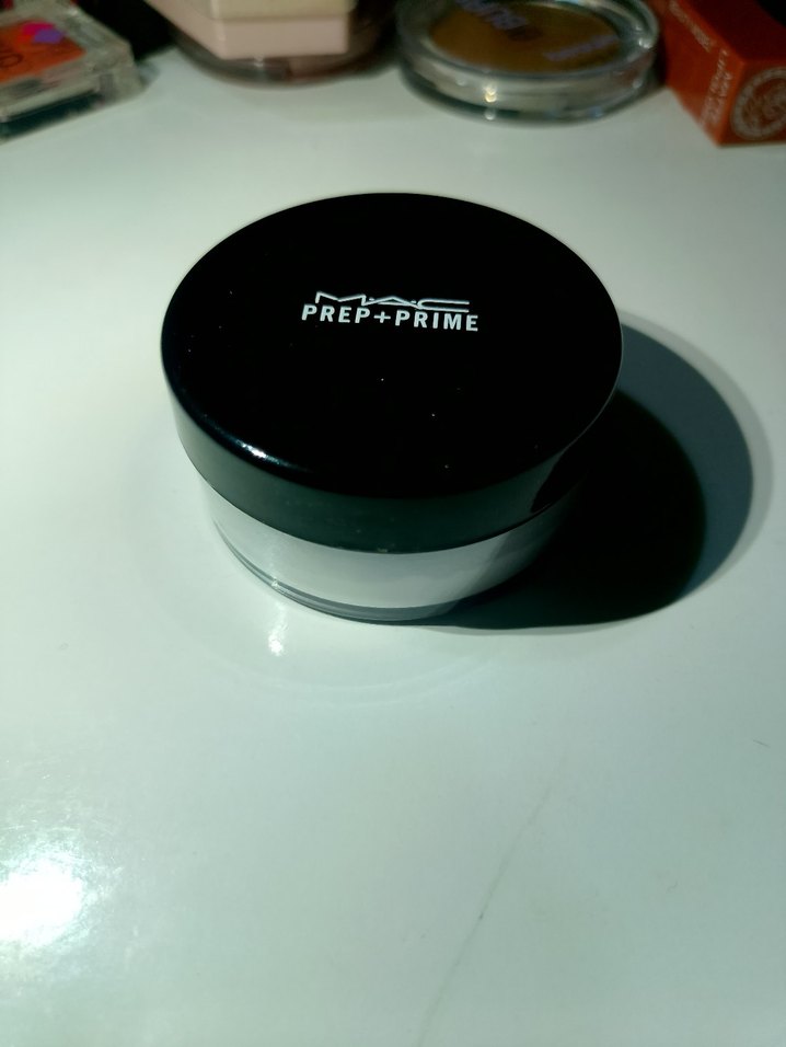 MAC Parlatıcı transparan Beyaz Pudra - Görsel 5