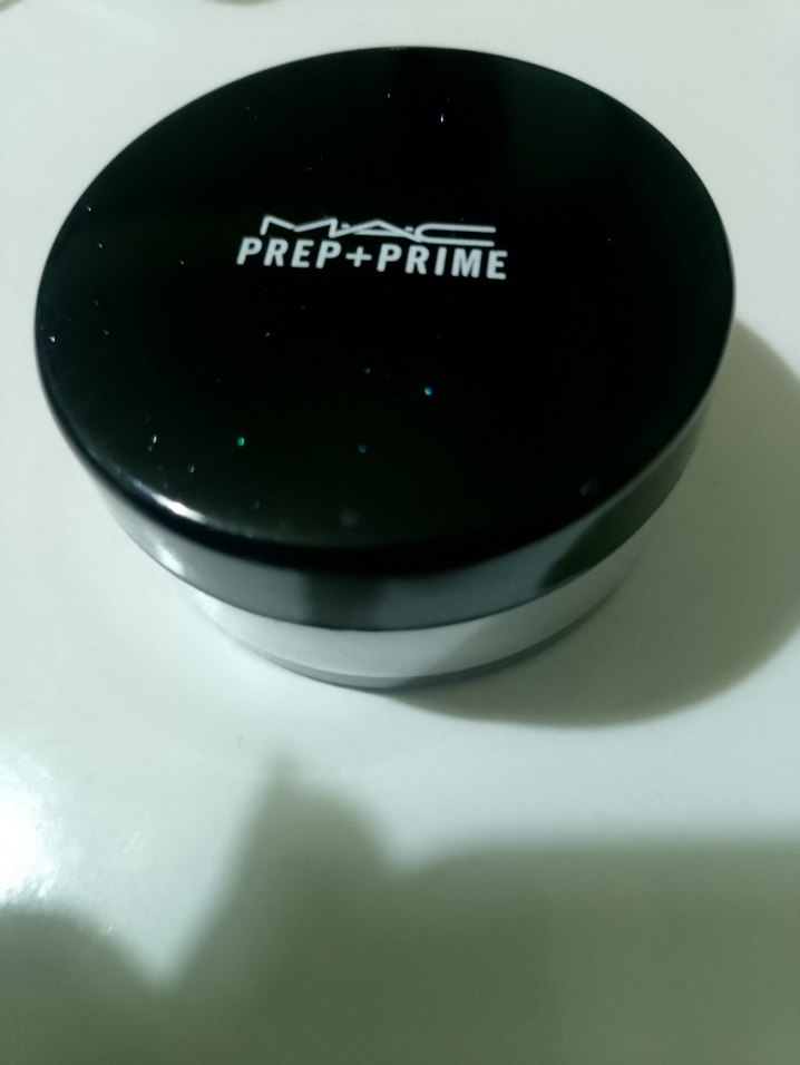 MAC Parlatıcı transparan Beyaz Pudra - Görsel 3