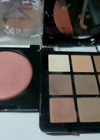 Bej Tonlarında Koyu Göz Farı Paleti - Görsel 4