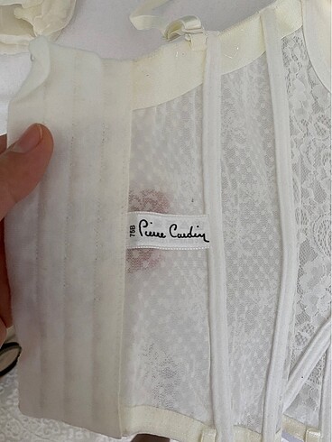 36 Beden ten rengi Renk Pierre cardin jartiyer 75B ekru