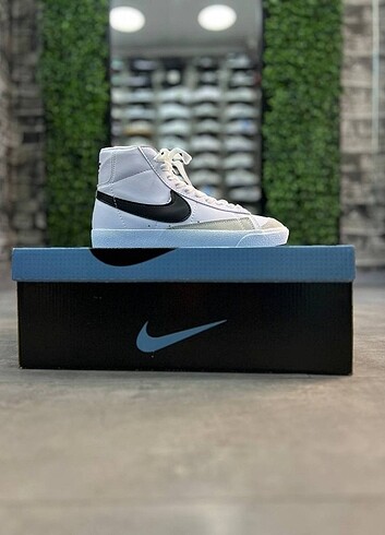 Nike blazer beyaz boğazlı spor