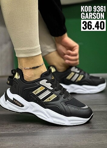Adidas siyah altın rengi spor ayakkabı