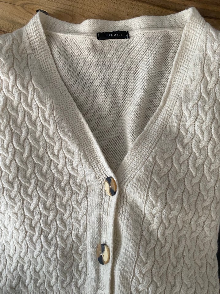 Düğmeli Beyaz Bohem Kadın Hırka - Görsel 5