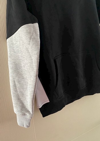 Guess Erkek Çocuk Siyah Gri Kapüşonlu Sweatshirt - Görsel 3