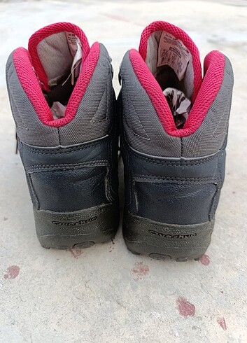 Decathlon Quechua Bot