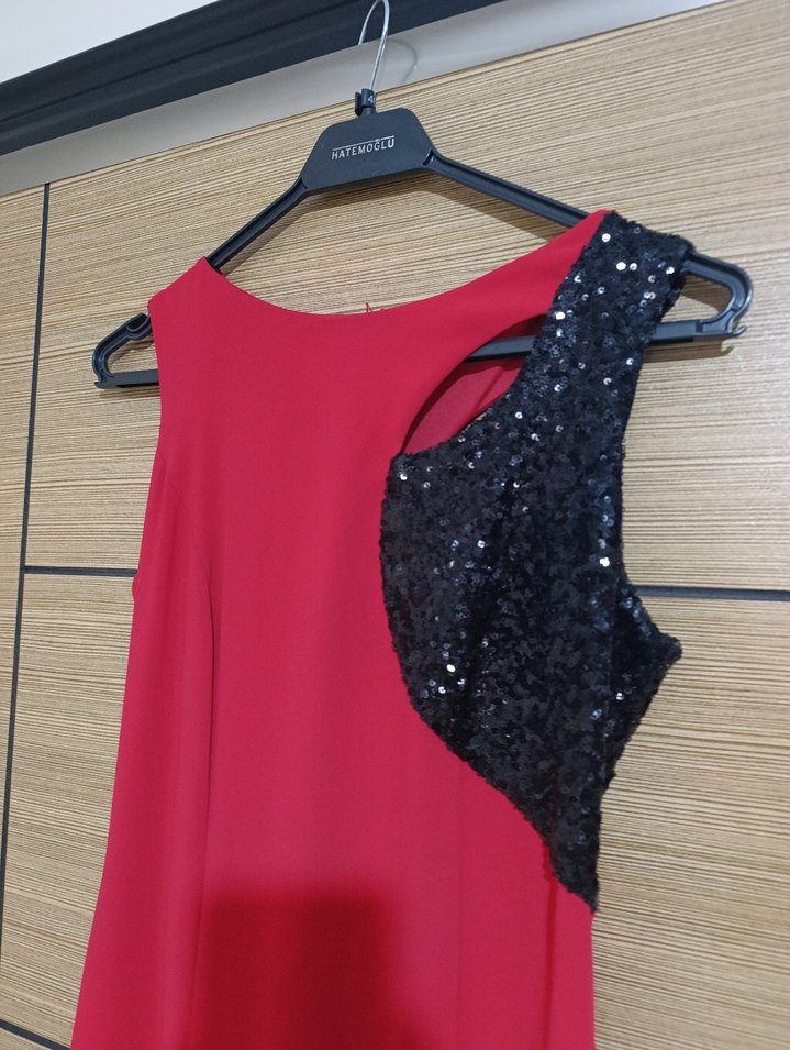 Kırmızı Drapeli Uzun Abiye Elbise - Görsel 2