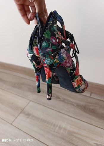 Çiçek Desenli Bohem Kadın Topuklu Ayakkabı - Görsel 7