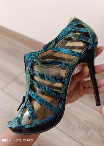 Koyu Mavi Yılan Derisi Desenli Topuklu Ayakkabı - Görsel 5