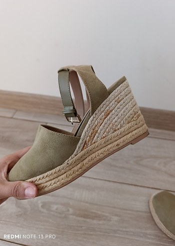 Bej Süet Dolgu Topuklu Kadın Ayakkabı - Görsel 10