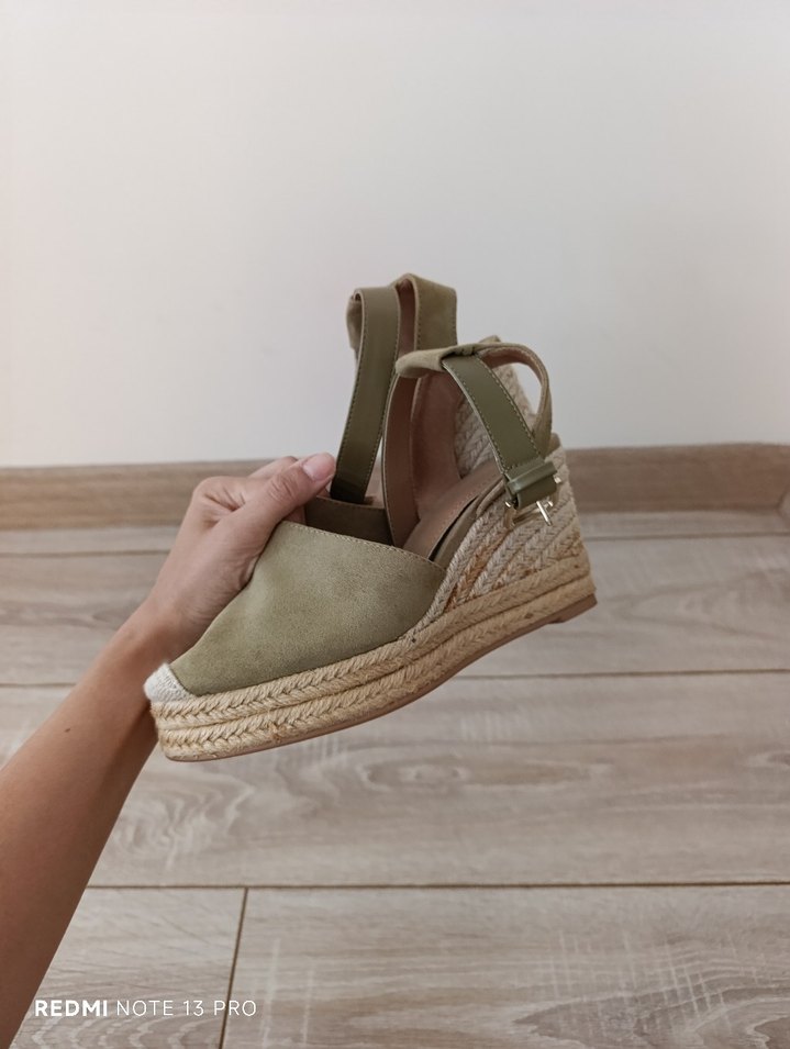 Bej Süet Dolgu Topuklu Kadın Ayakkabı - Görsel 5