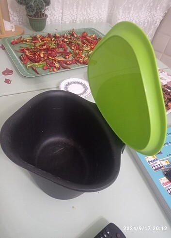 Tupperware çöp