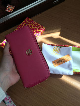 Pembe tory burch