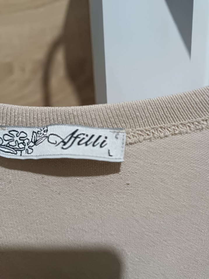 Bej Kısa Kollu Keten Bluz - Görsel 2