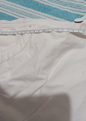 Düğmeli Beyaz Mini Şort - Görsel 6