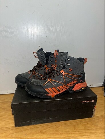 merrell outdoor bot