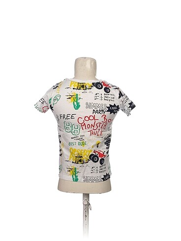 universal Beden LC Waikiki T-shirt %70 İndirimli.