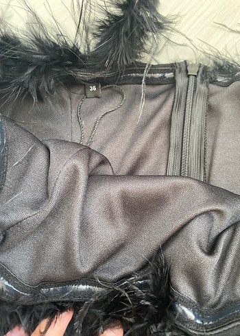 Kürk Detaylı Siyah Straplez Uzun Elbise - Görsel 3