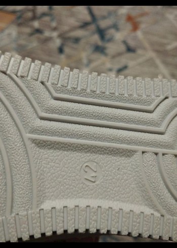 Beyaz Bağcıklı Spor Ayakkabı - Görsel 3