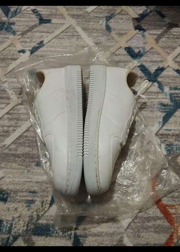 Beyaz Bağcıklı Spor Ayakkabı - Görsel 4