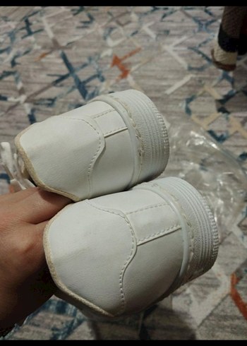 Beyaz Bağcıklı Spor Ayakkabı - Görsel 5