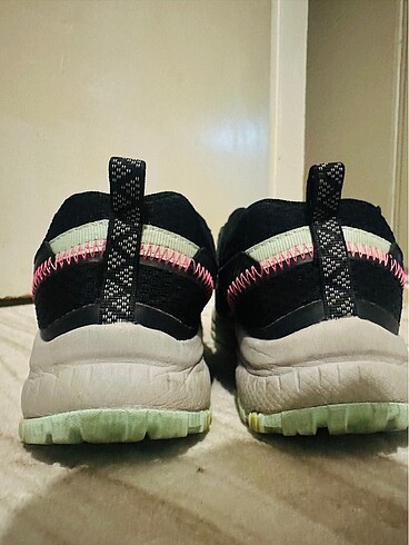 37,5 Beden siyah Renk Skechers orijinal