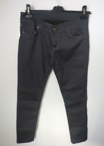 Siyah Kemerli Kadın Kot Pantolon - Görsel 4