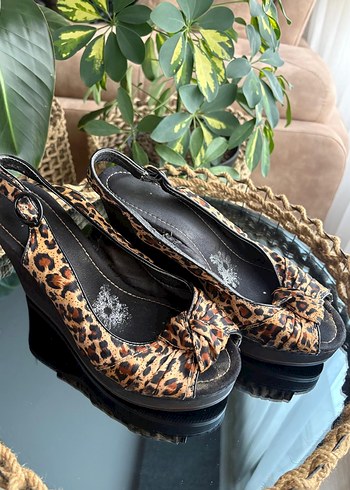Leopar Desenli Kahverengi Dolgu Topuklu Kadın Ayakkabı - Görsel 6