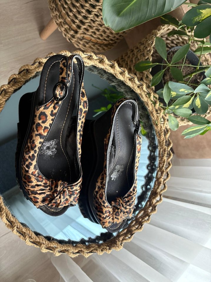 Leopar Desenli Kahverengi Dolgu Topuklu Kadın Ayakkabı - Görsel 5