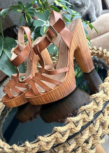 Kahverengi Ahşap Topuklu Kadın Sandalet - Görsel 4