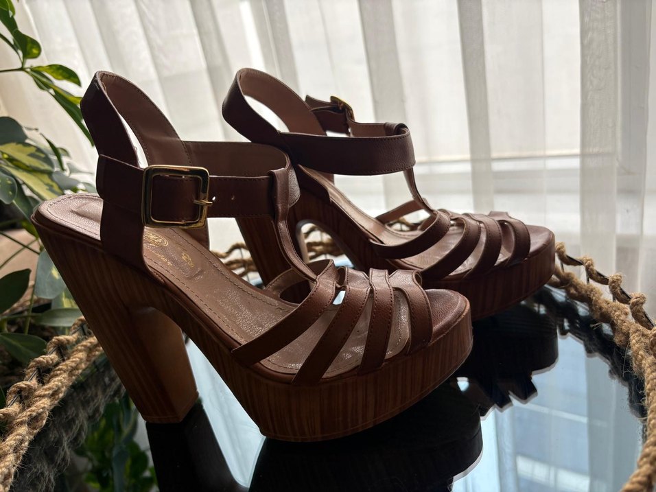 Kahverengi Ahşap Topuklu Kadın Sandalet - Görsel 5