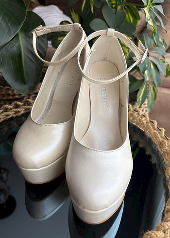 Beyaz Silky Dolgu Topuklu Kadın Abiye Ayakkabı - Görsel 6