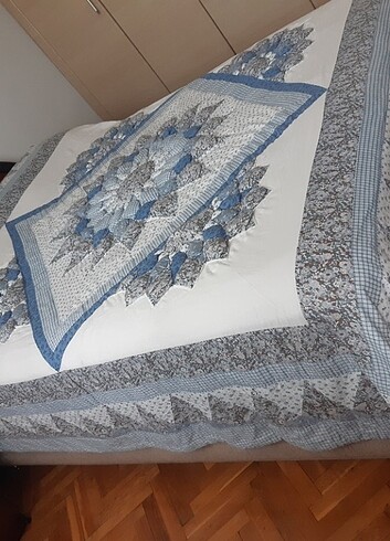 Patchwork yatak örtüsü 