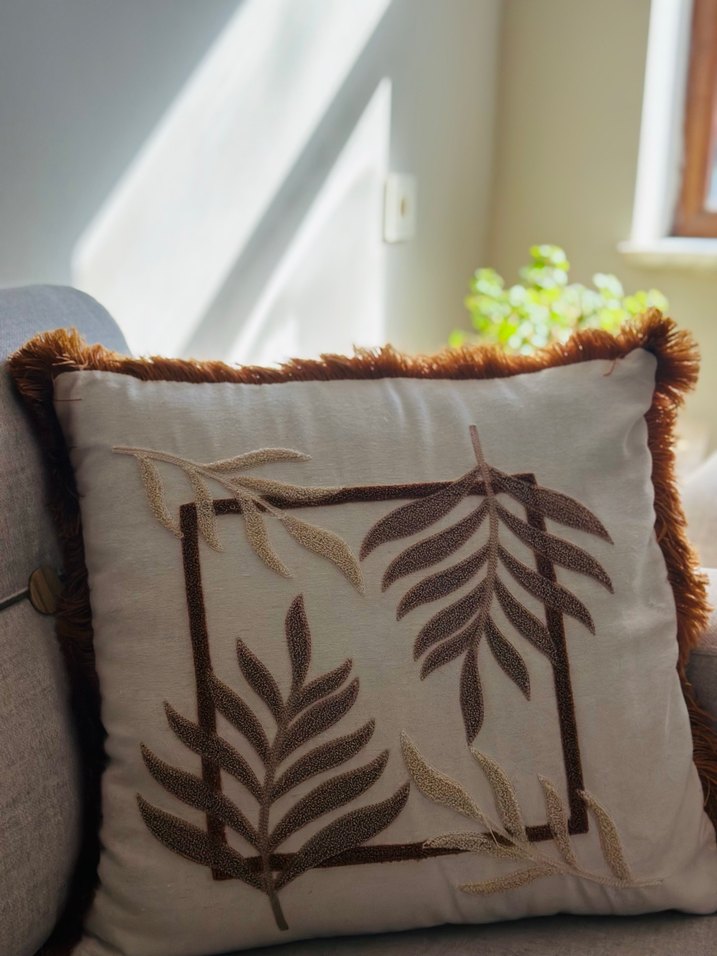 Nakışlı Bej Bohem Dekoratif Yastık - Görsel 3