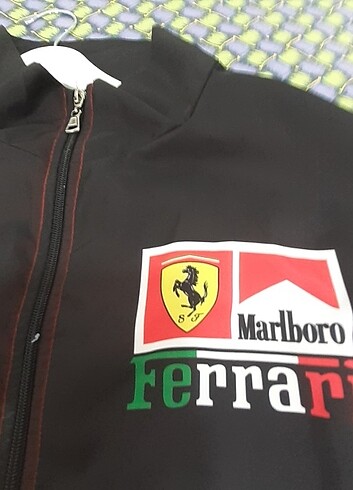 Ferrari  yağmurluk  - Görsel 3