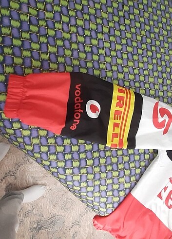 Ferrari  yağmurluk  - Görsel 4